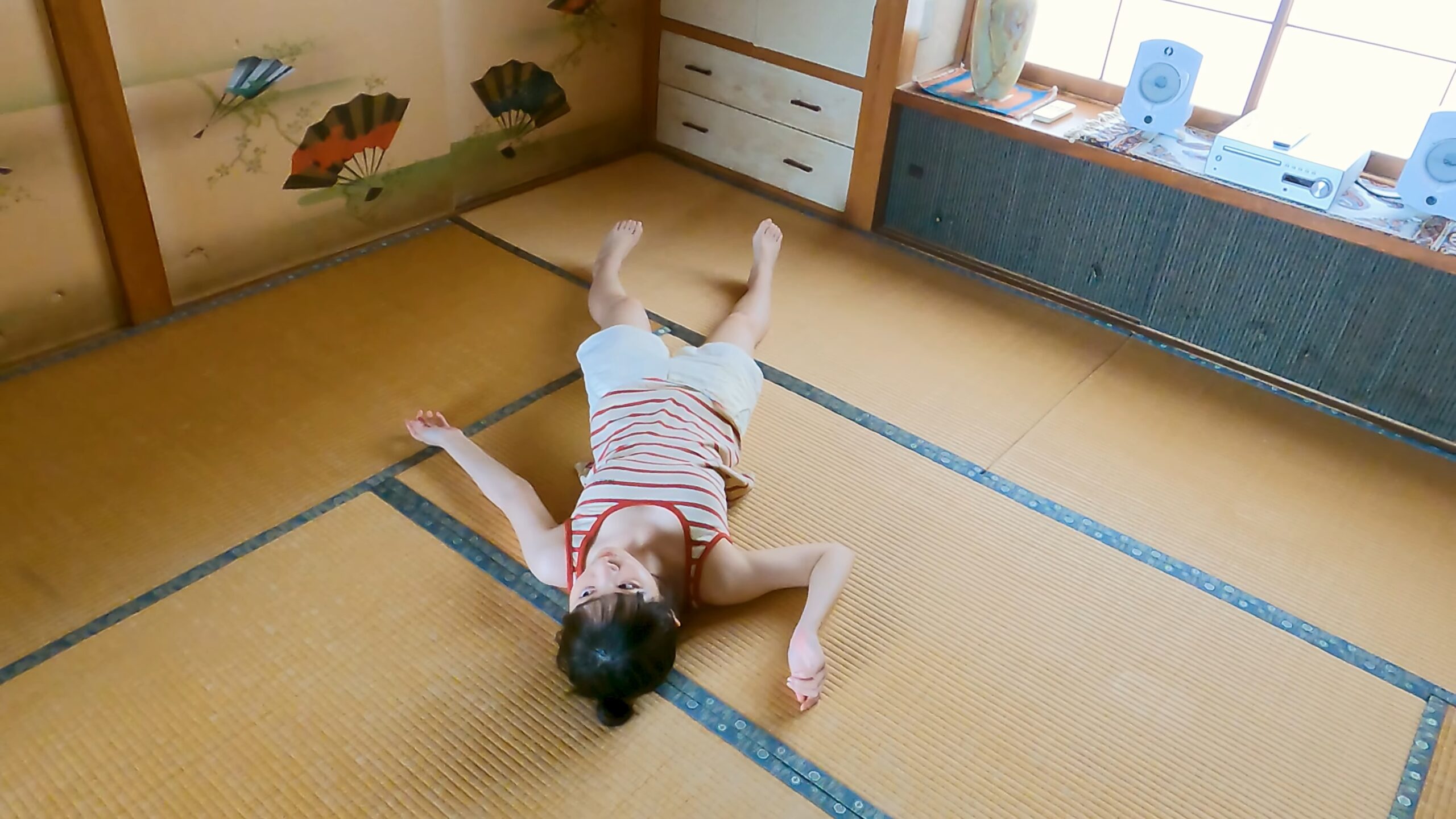 %title%【動画】スイカを食べるひー4Kグラビアメイキング映像【声優】
